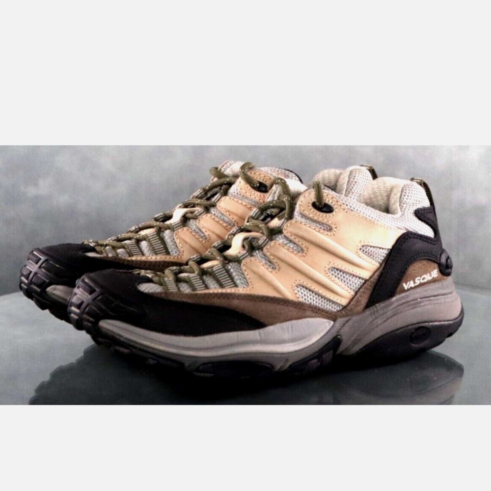 VASQUE - Stealth GORE-TEX XCR Tan & Black Athletic Shoes for Active Adventures